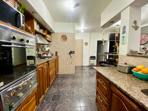 Casa En Venta En Mataderos