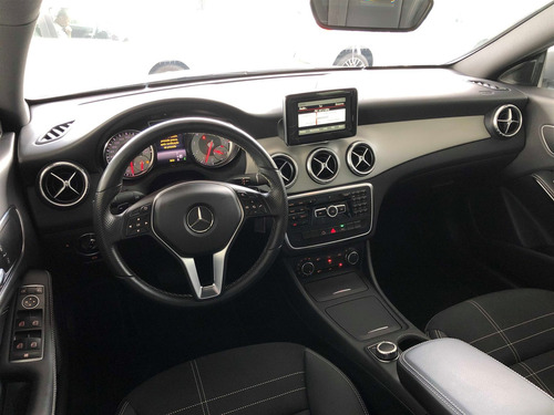 Mercedes-benz Cla 200 1.6 Urban 16v Gasolina 4p Automático