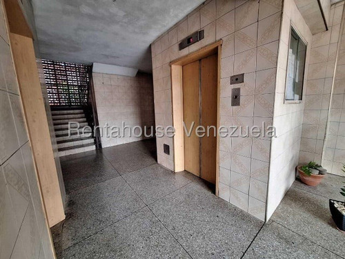 Daniela Linarez Vende Apartamentos En Zona Centro Oeste De Barquisimeto Con Espacios Muy Funcionales Acogedor Y Moderno Con Todos Los Servicios Básicos Operativos