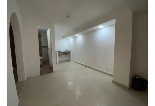 Se Arrienda Local Comercial / Apartaestudio En Miravalle, Laureles