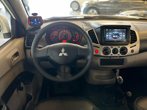 Mitsubishi L200 Triton GL 3.2 CD TB Int. Dies. Mec.