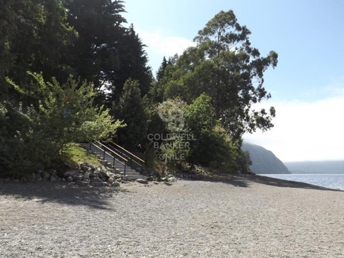 Excepcional Sitio Frente Al Lago Colico