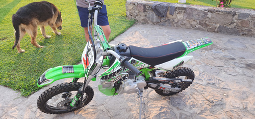 Carabela 110cc 7.5hp. Color Verde 4 Tiempos Encendido Elect