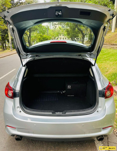 Mazda 3 2.0 Sport Touring
