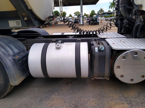 Scânia R440 2013 6x4 - Automático