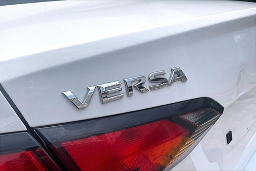 Nissan Versa 2023