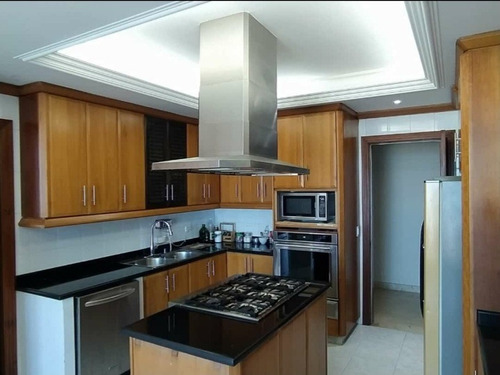 Imagen 3 de 14 de El Golf 3 Alcobas 7 Baños 3 Parqueaderos Doble Estudio