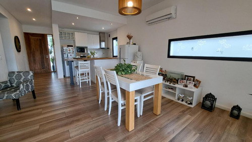 Casa En Venta - 3 Dormitorios 3 Baños - 715mts2 - Pilar