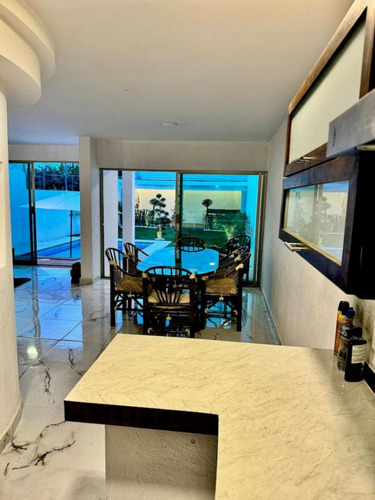 Casa Estilo Contemporáneo En Col. Tulipanes, Cuernavaca Morelos.