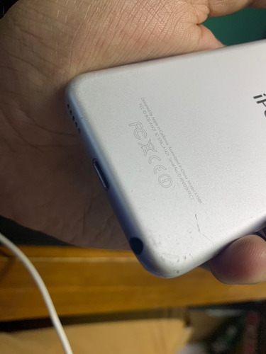 Ipod Touch 5 Generación Con Cuenta Gris (Usado)