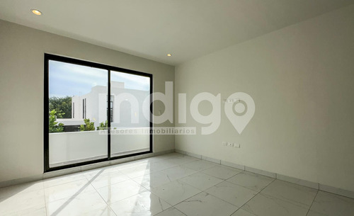 Casa En Venta En Mérida En Privada Parque Natura, Sitpach
