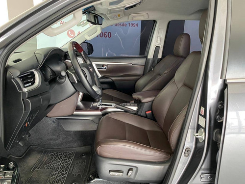Toyota Hilux Sw4 2.8 Srx 4x4 7 Lugares 16v Turbo