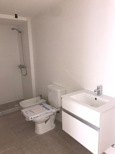 Imagen 7 de 12 de Venta De Hermoso Y Muy Amplio Apartemento De 2 Dormitorios A Estrenar