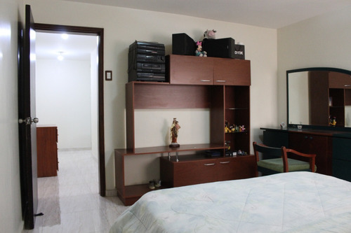 Imagen 24 de 28 de Cómodo Apartamento En La Planta Pent House Del Edificio Residencias La Vereda.