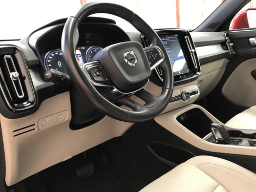 Imagen 9 de 15 de Volvo Xc40 2019 Momentum T5