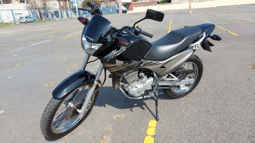 Imagen 24 de 25 de Honda Falcon 400 Nx4 (2011)
