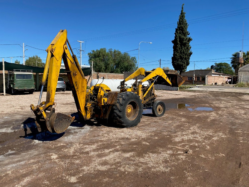 Retroexcavadora Jhon Deere 308