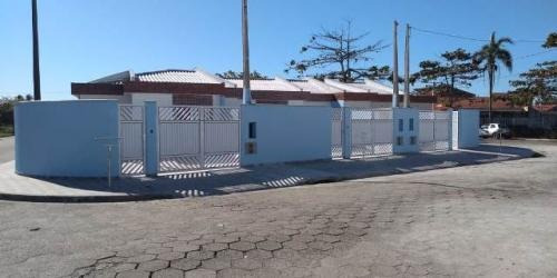 Imagem 1 de 14 de Casa Geminada Com Piscina Em Itanhaém/sp 6878-pc