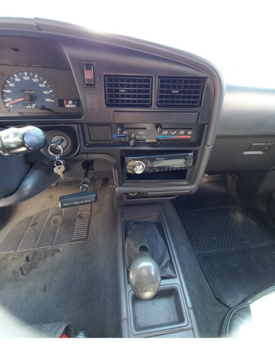 Toyota Hilux Hilux CD SRV 4x2 3.0 8V 90cv Diesel