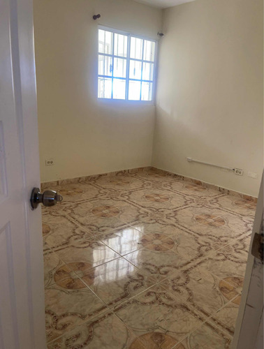 Se Alquila Apartamento En San Isidro