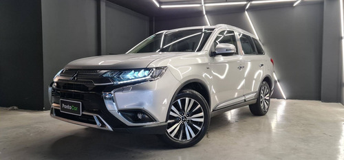 Imagem 3 de 13 de Mitsubishi Outlander 3.0 Mivec V6 Gasolina Hpe-s Awd