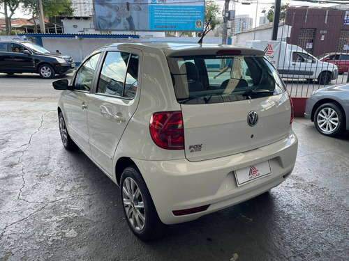 Imagem 11 de 15 de Volkswagen Fox 1.0 Mi 8v Flex 4p Manual