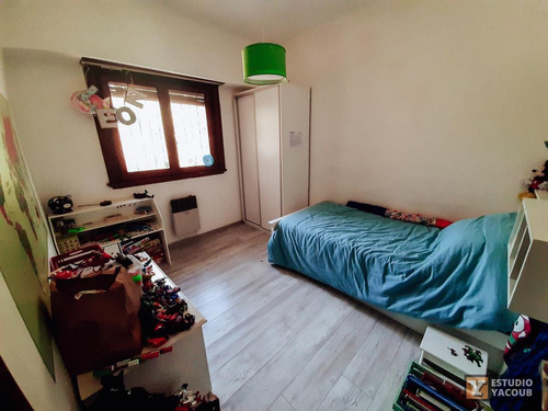 Casa Venta 3 Dormitorios 2 Baños 1 Cochera 1 Quincho 270 Mts 2 Totales - La Plata