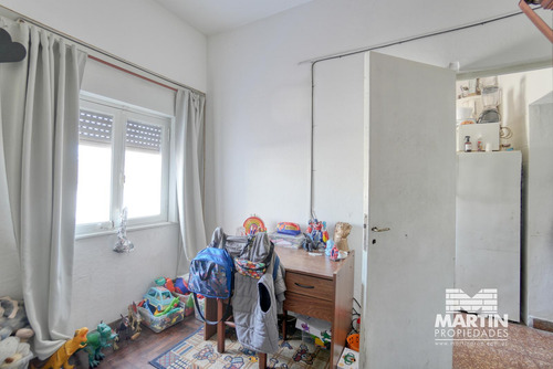 Venta En Block 2 Locales Y 1 Vivienda. Excelente Zona Comercial.