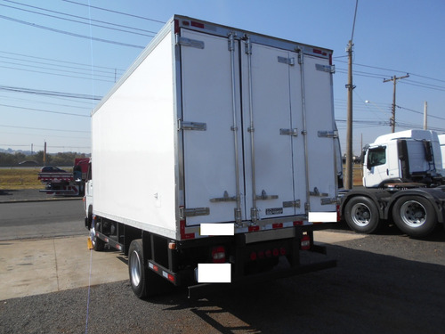 Imagem 4 de 15 de Volkswagen 8160 2017 Baú Refrigerado