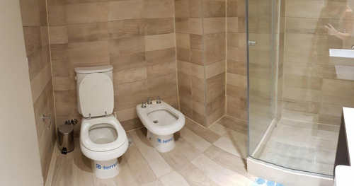 Imagen 3 de 9 de Departamento 1 Ambiente Con Cochera Cubierta, Venta Recoleta