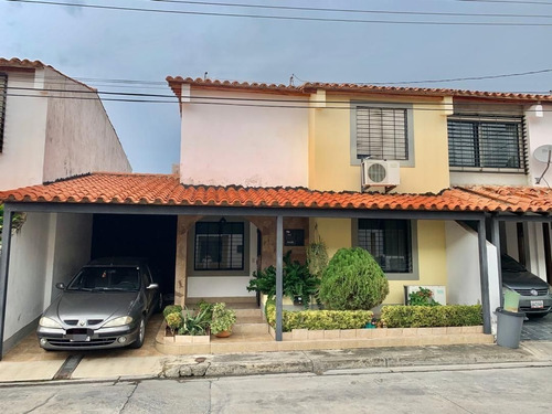 Imagen 1 de 12 de Leida Falcon Rentahouse Vende Casa En Villa Roca Barquisimeto 22-14720 Lf