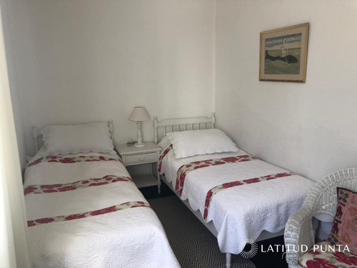Apartamento En Península- Ref: 123
