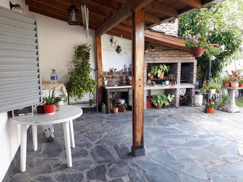 Imagen 9 de 9 de Casa Con Depto Para Renta O 2 Familias.