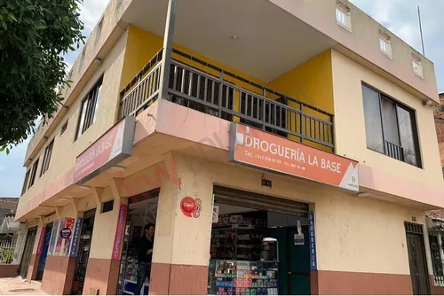 Se Vende Casa De 2 Pisos En El Barrio La Base - Cali, Valle Del Cauca
