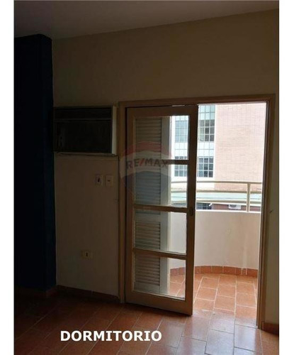 Imagen 8 de 14 de Vendo Departamento De 3 Habitaciones Y Un Baño. America Ii.