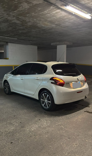 Peugeot 208 1.6 Feline