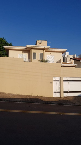 Casa À Venda Na Rua Santa Maria Rosselo, Mansões Santo Antônio, Campinas - Sp - Liv-10547