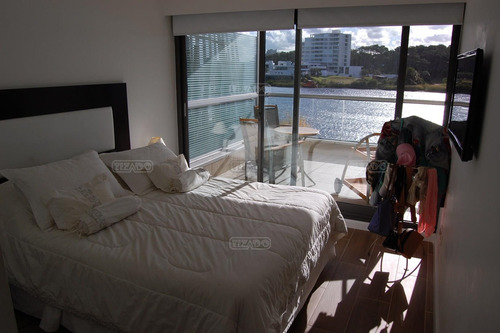 Imagen 21 de 30 de Apartamento 3 Dormitorios Piscina Climatizada Terrazas De La Laguna Departamento En Alquiler Ubicado En Pinares, Punta Del Este, Punta Del Este / Maldonado