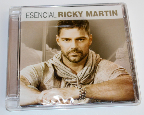 2 Cds Ricky Martin - Escencial / Importado España Con Maluma