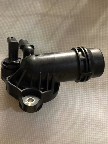 Toma De Agua Con Termostato 68217305ae Pacifica 17-19 3.6l (Usado)
