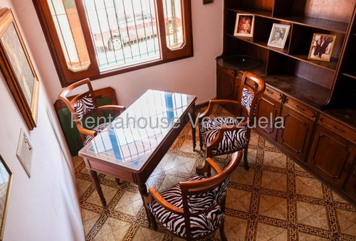 Casa En Venta Los Naranjos Mls # 25-18296 Christian Szotyori