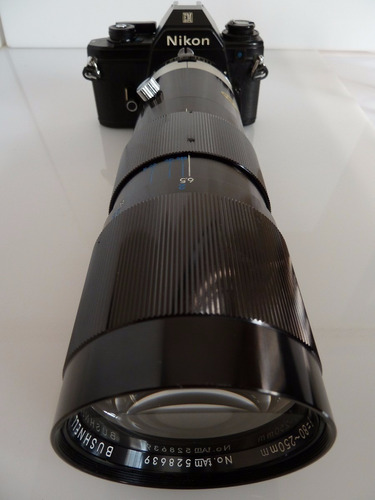 Cámara Nikon Em Con Lente Bushnell 80-250mm. (inv 134)