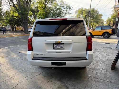 Chevrolet Suburban 5.3 Ltz V8 4wd 2da Cubo At