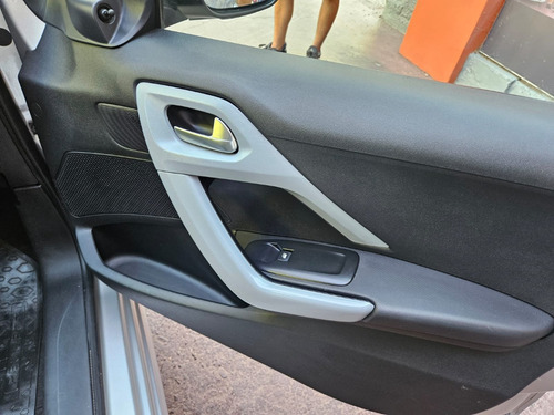 Peugeot 208 1.5 Active