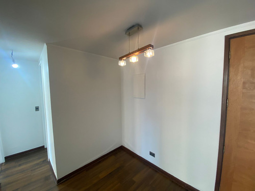 Arriendo Departamento De 2 Dormitorios En Santiago.