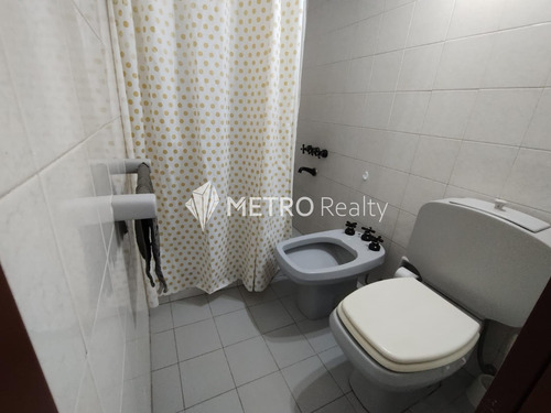 Casa En Venta 4 Ambientes Con Cochera Y Jardin En Bernal Centro