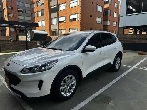 Ford Escape Híbrida 2,5 4x2 Híbrida Único Dueño