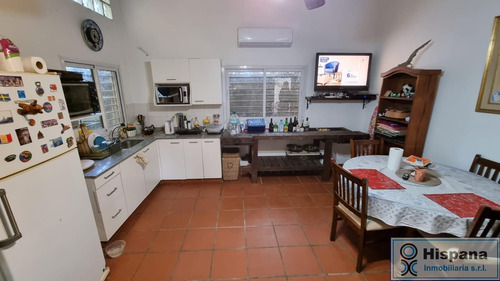 Líndísima Casa En Venta En Del Viso, Barrio Los Jazmines, Sobre Calle Arata