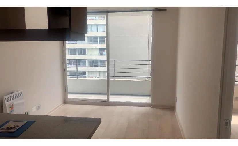 Imagen 2 de 7 de Arriendo Depto 2d Y 2b Tipo Mariposa Cercano Parque Almagro
