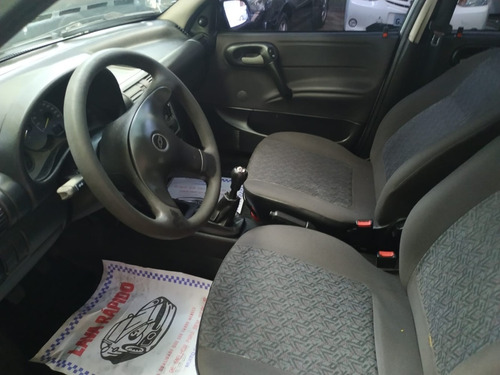 Chevrolet Corsa Classic 1.0 Life Flex Power 4p